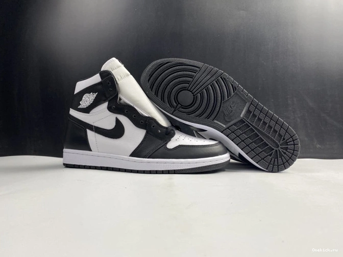 One Kick Jordan 1 Retro (2014) Air Black 555088-010 White 0810
